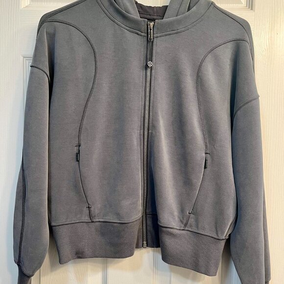 Lululemon Softstreme Pocketed Hoodie, full-zip, size 4 - Picture 2 of 10